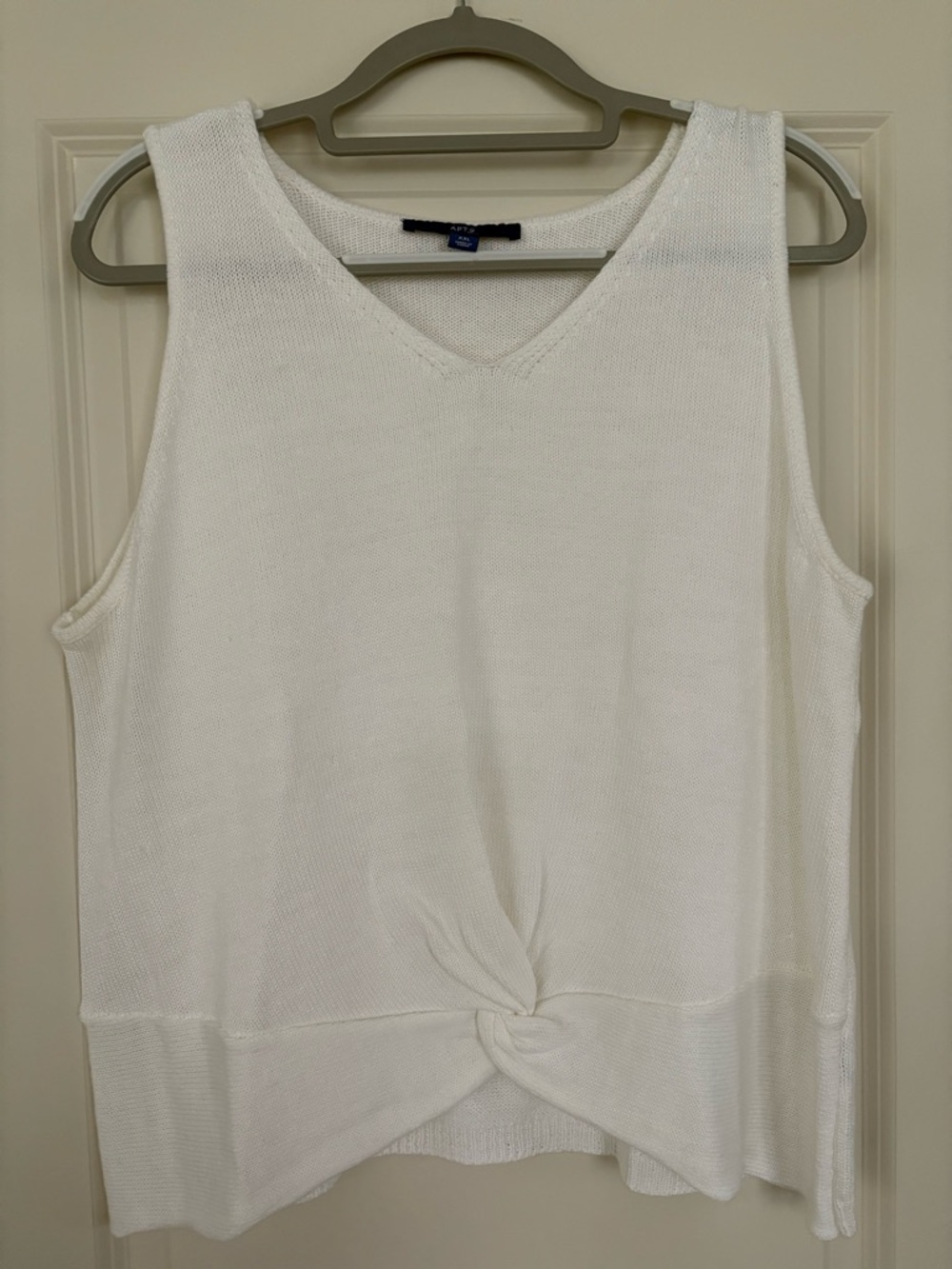 Apt. 9 White V-Neck Twist-Hem Knit Tank